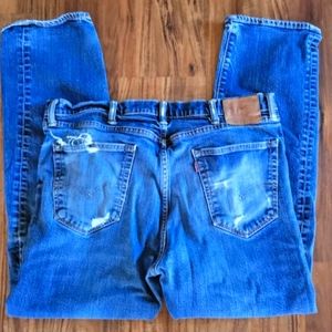 Men's Distressed Levi's Jeans
